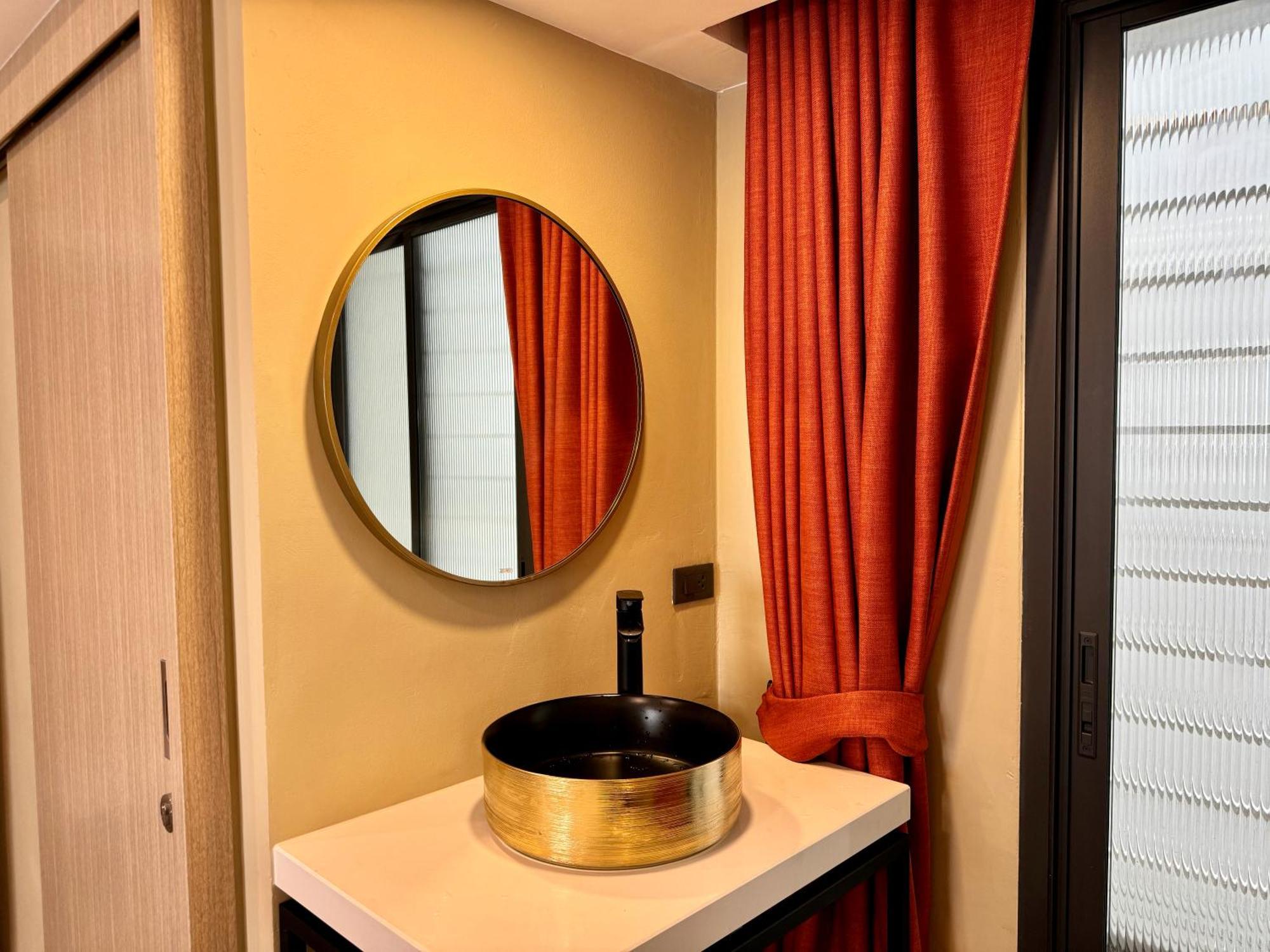Parcel Hotel Bangkok Buitenkant foto